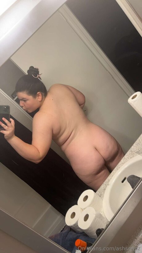 Ashsnapz OnlyFans