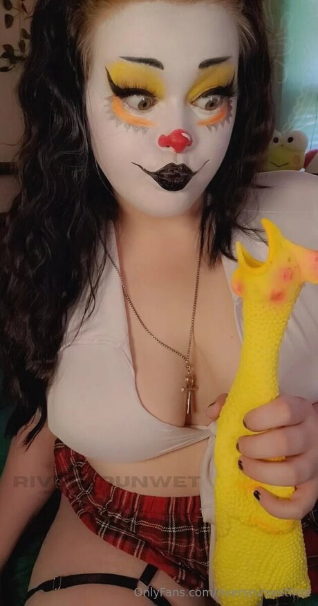 Riversrunwetfree Nackt