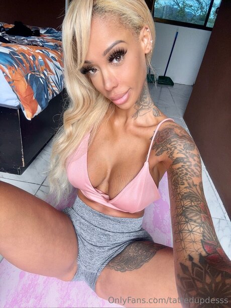Desiwiththetatts Nacktbilder von OnlyFans geleakt