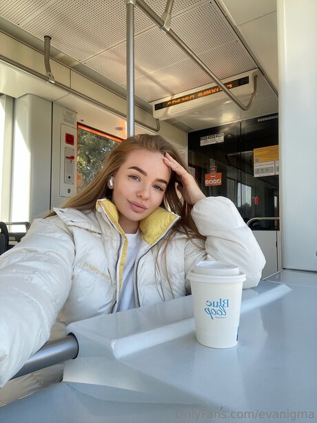 Evanigma Oftv Nacktbilder von OnlyFans