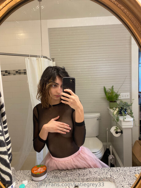 Katiegrey33 OnlyFans Leaj