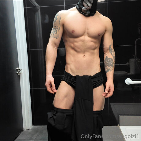 Angolzi1 OnlyFans öffentliche Fotos OnlyFans