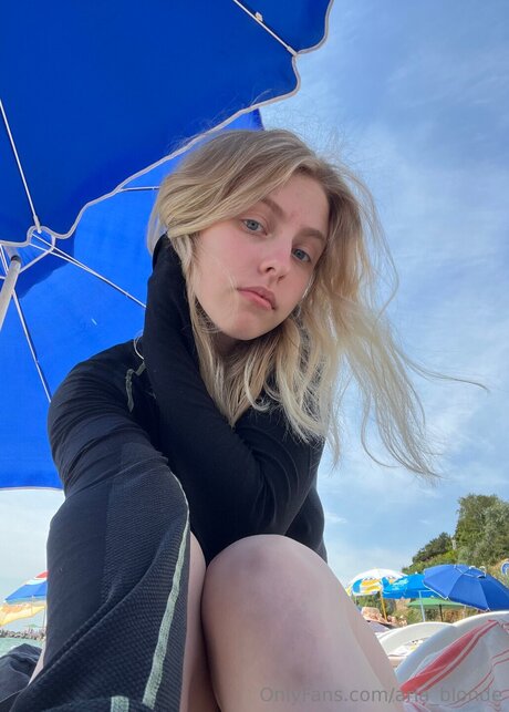 Aria Blonde Nackt OnlyFans