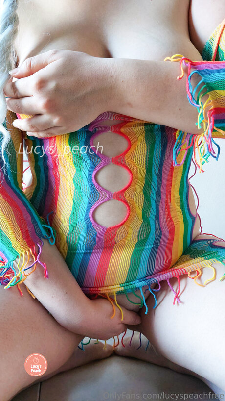 Lucyspeachfree Nacktbilder von OnlyFans geleakt