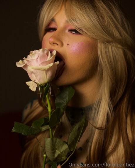 Floralpantiez OnlyFans Nackt Leaks
