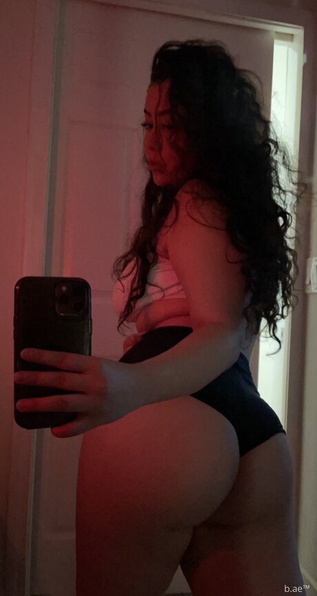 B Aee OnlyFans Nacktbilder