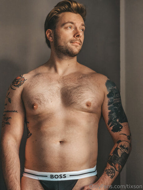 Tixson Nacktpornos auf OnlyFans