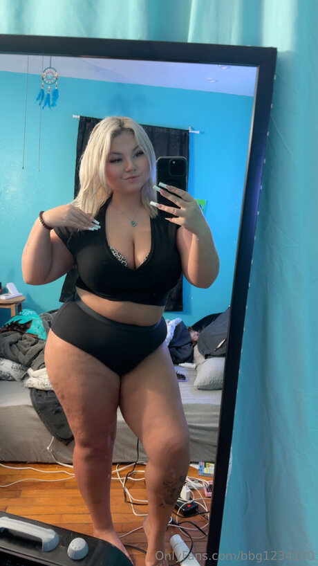 Bbg1234100 OnlyFans Striptease