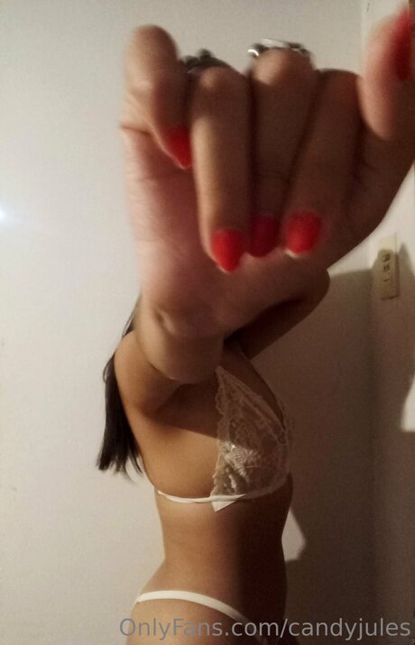 Candyjules OnlyFans Bilder