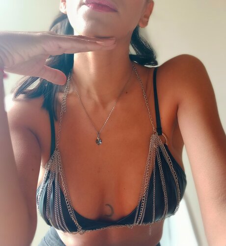 Simone 00 OnlyFans-Model