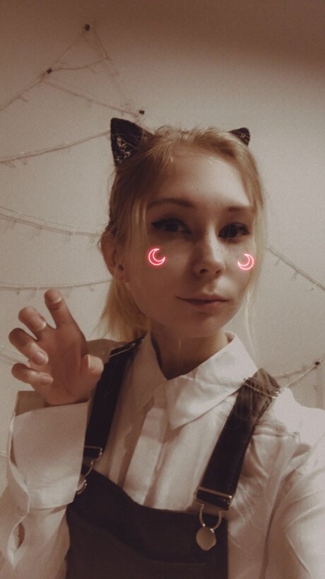 Evswezfree OnlyFans Striptease