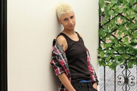 Biggerclit OnlyFans Lesbisch