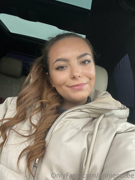 Anniecutee OnlyFans Nacktbilder
