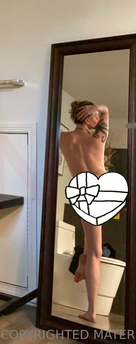 Nikki Coxzfree Leaks von OnlyFans