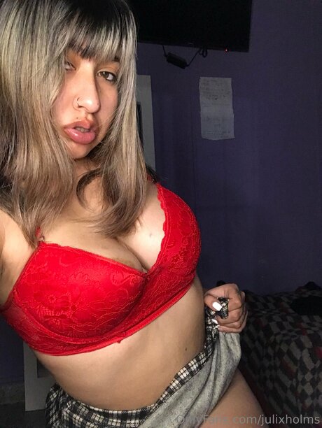 Julixholms Nacktbilder-Leaks von OnlyFans