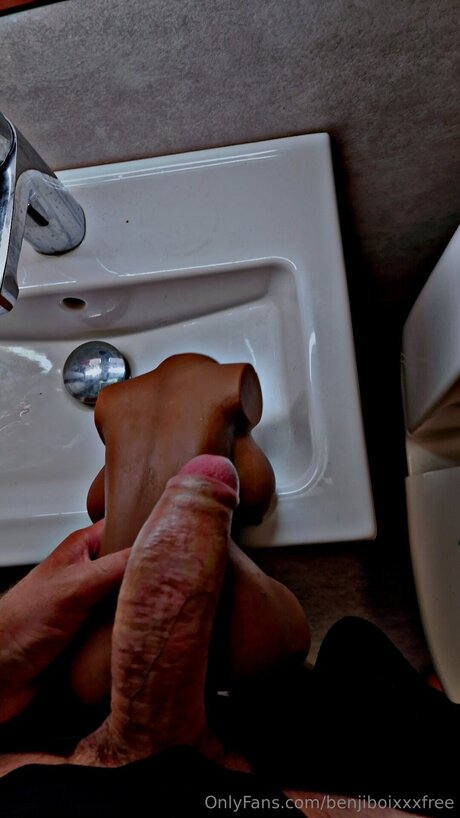 Benjiboixxxfree OnlyFans Nackt
