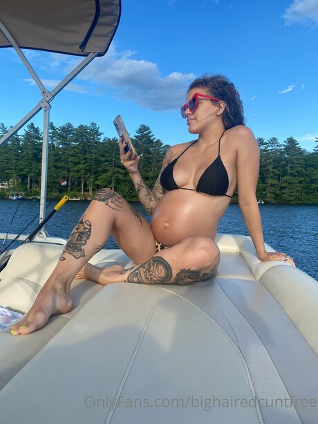 Bighairedcuntfree OnlyFans-Bilder