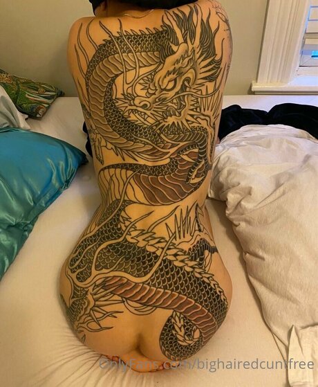 Bighairedcuntfree OnlyFans Strip