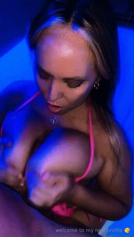 Ani Free OnlyFans Nacktbilder