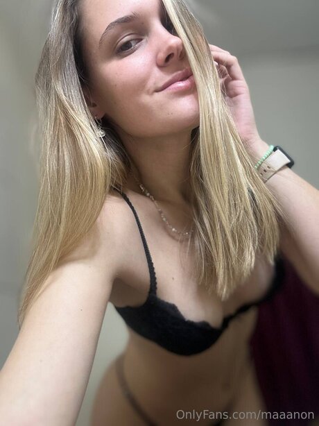 Maaanon Nacktbilder von OnlyFans geleakt