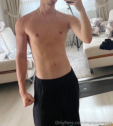 Marquemoon OnlyFans Striptease