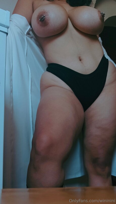 Wininini OnlyFans schlank