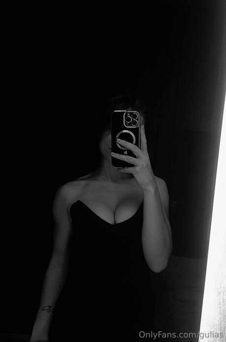 Gulias OnlyFans Model Bilder