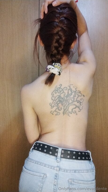 Evasilente OnlyFans Lesbisch