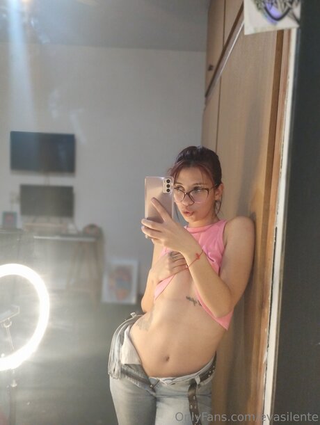 Evasilente OnlyFans Nacktbilder geleakt