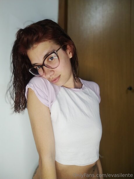 Evasilente OnlyFans-Bilder