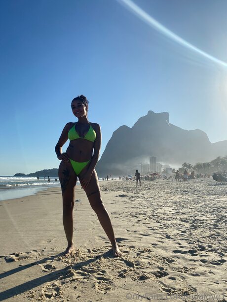 Rebecalou Nacktbilder von OnlyFans geleakt