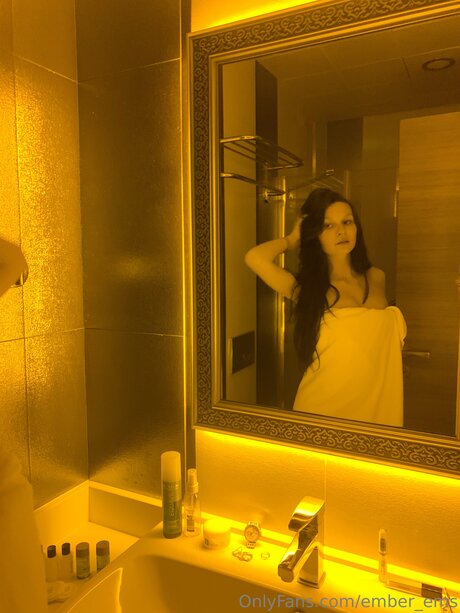 Ember Ems Nacktbilder von OnlyFans