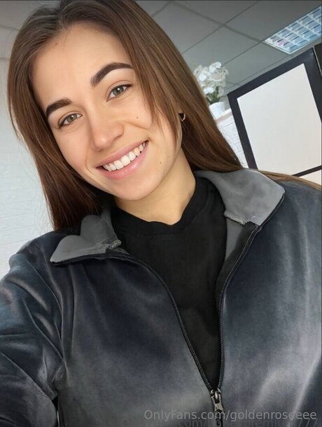 Goldenroseeee Leaked OnlyFans Sextape