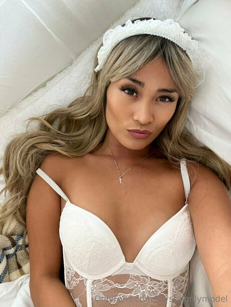 Krystalonlymodel OnlyFans öffentliche Fotos OnlyFans