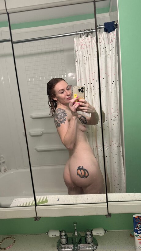 Gingersnaxxxx OnlyFans nackte Brüste