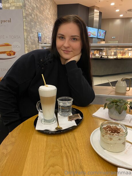 Riveraemmaa OnlyFans-Bilder geleakt