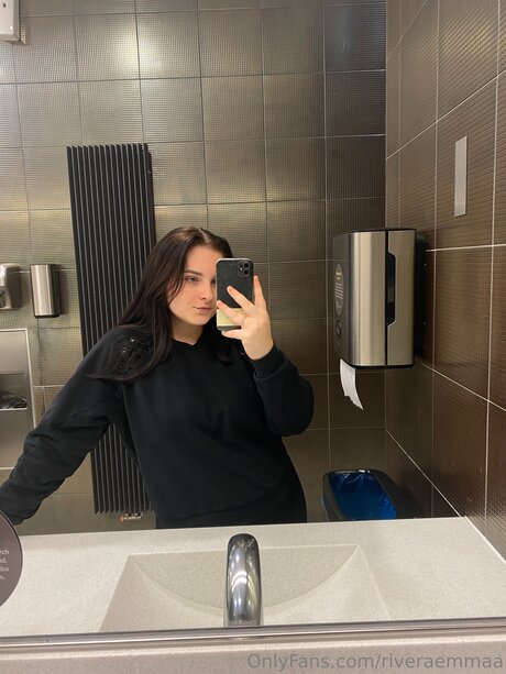 Riveraemmaa OnlyFans-Leaks