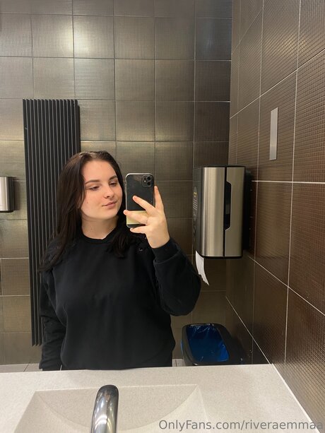 Riveraemmaa Nacktbilder von OnlyFans geleakt