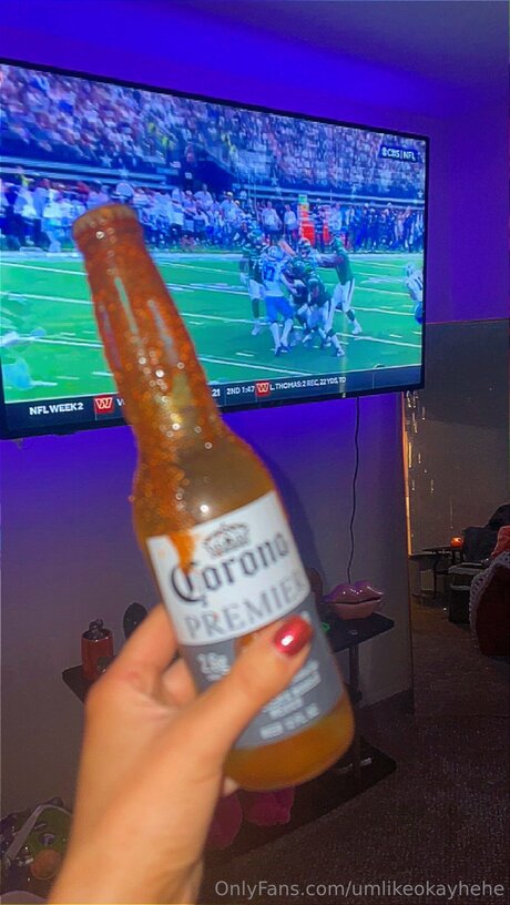 Umlikeokayhehe OnlyFans Bilder