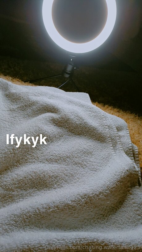 Chasing Waterfalls 123 OnlyFans geleakte Brüste