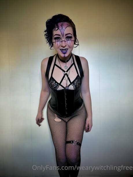 Wearywitchlingfree Nacktbilder OnlyFans Leaks