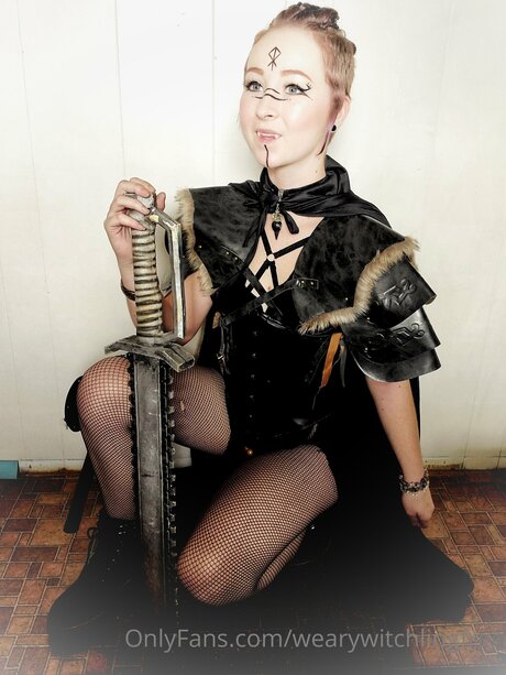 Wearywitchlingfree OnlyFans Inhaltstyp