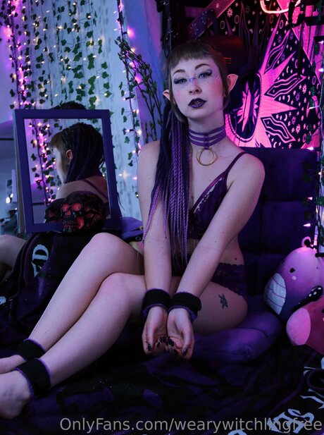Wearywitchlingfree OnlyFans Nacktbilder geleakt