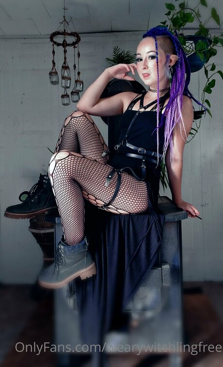 Wearywitchlingfree OnlyFans-Pornos