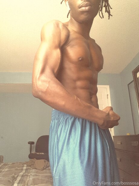 Bosssosa OnlyFans schlank
