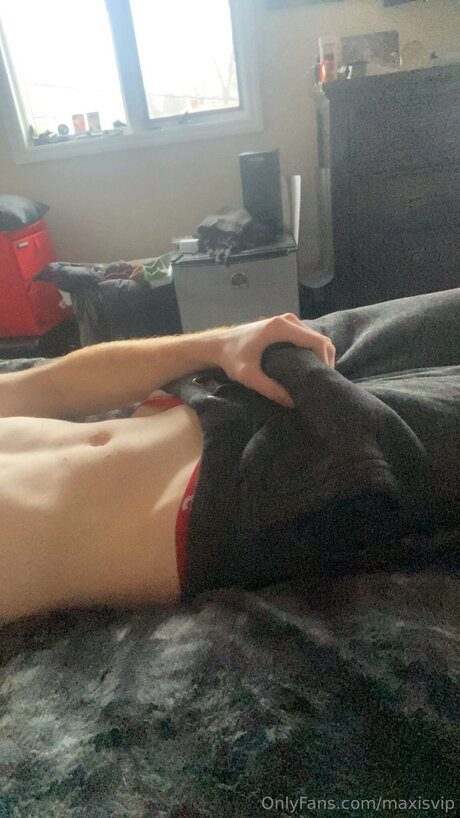 Maxisvip Nacktbilder von OnlyFans geleakt