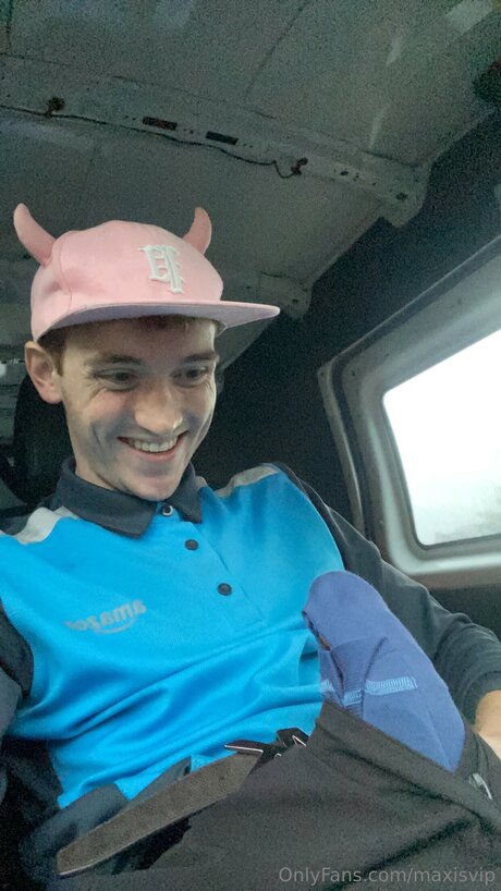 Maxisvip OnlyFans Striptease