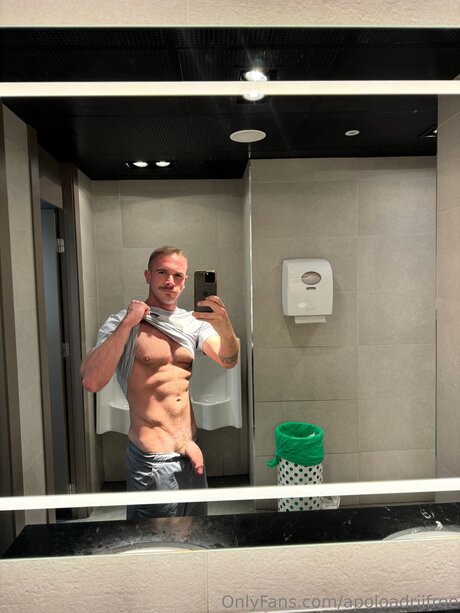 Apoloadriifree Nacktbilder von OnlyFans geleakt