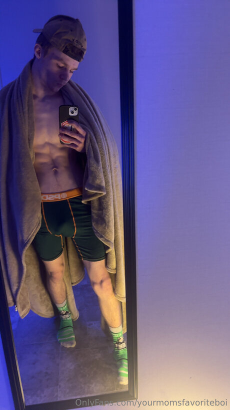 Yourmomsfavoriteboi OnlyFans Nacktbilder