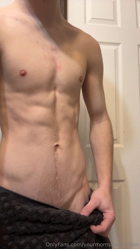 Yourmomsfavoriteboi Leaked OnlyFans Sextape